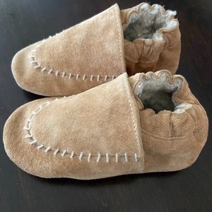 Robeeze slippers 18-24 months